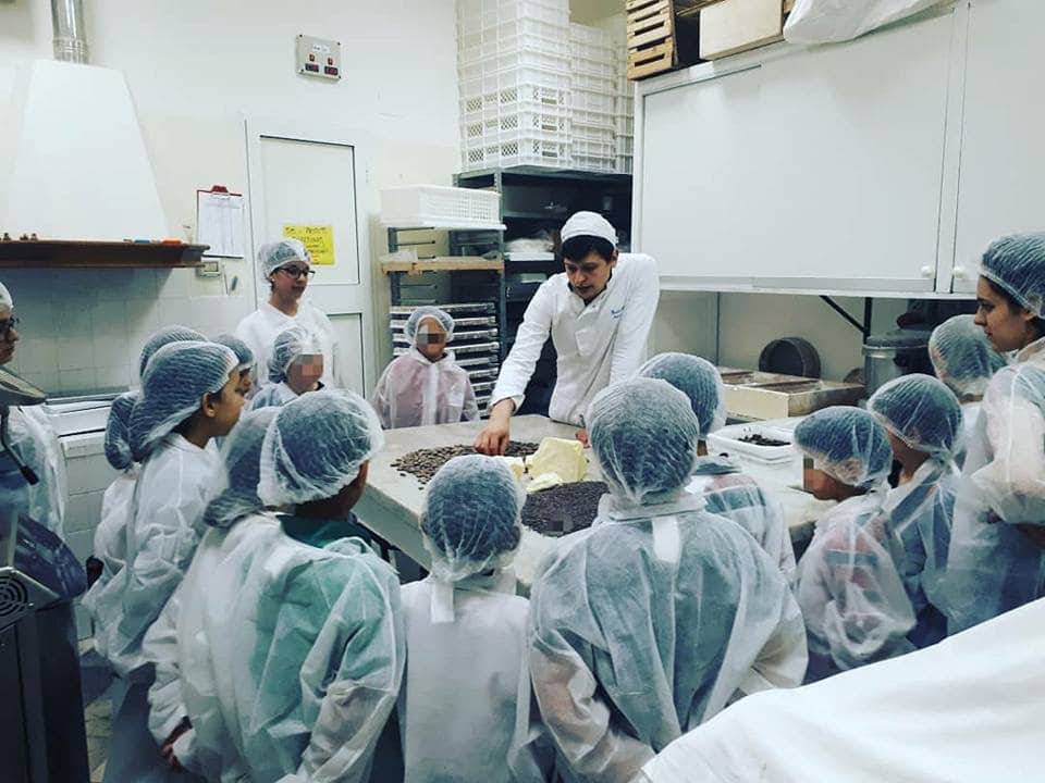 Scuola della pace in cioccolateria