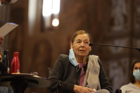 La toccante testimonianza di Edith Bruck, sopravvissuta ad Auschwitz: “Sono grata a Dio perché sono salva dall’odio”